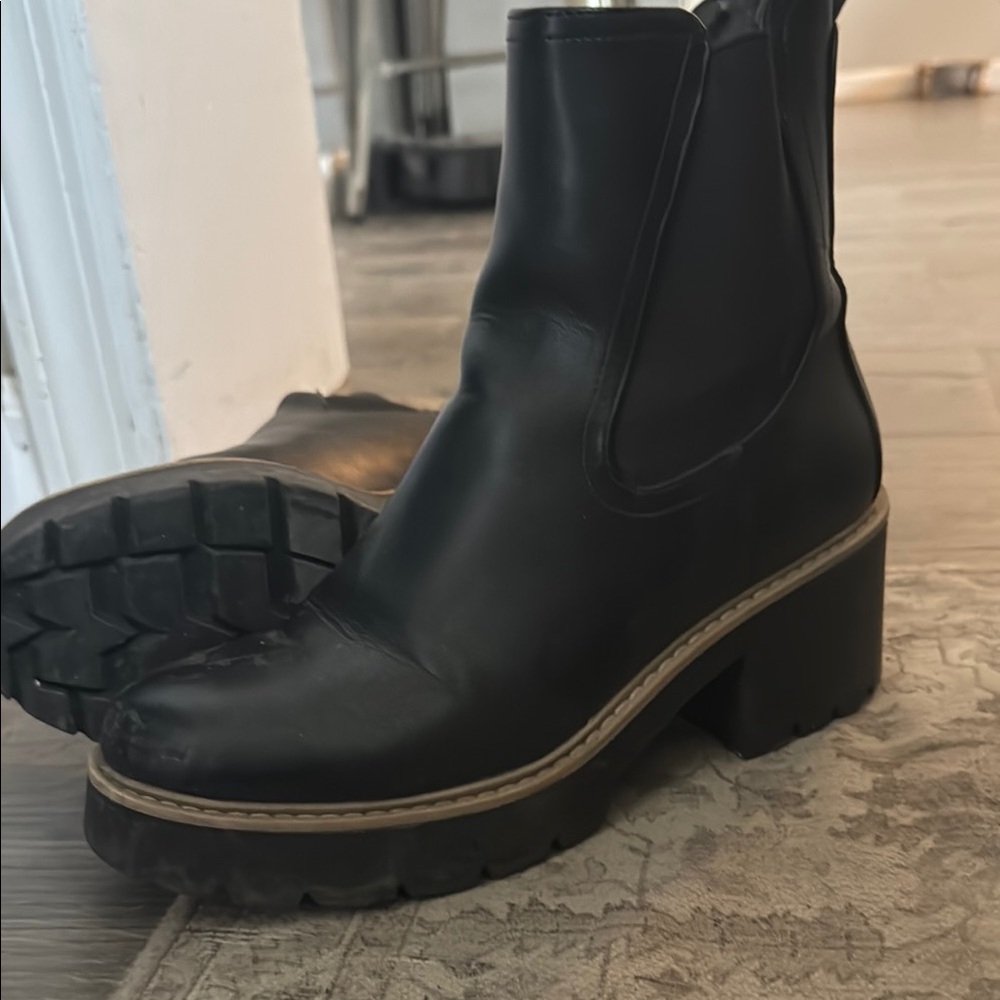 Dolce Vita Black Leather Ankle Boots